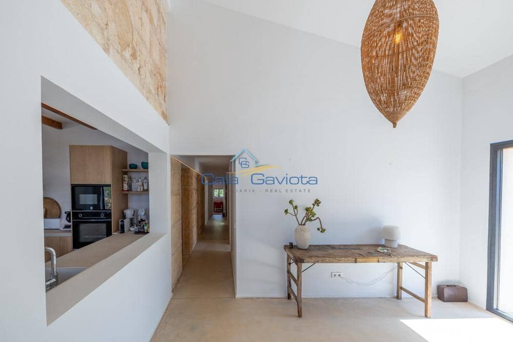 5 bedroom Villa for sale in Felanitx - € 2,390,000 (Ref: 10055363)