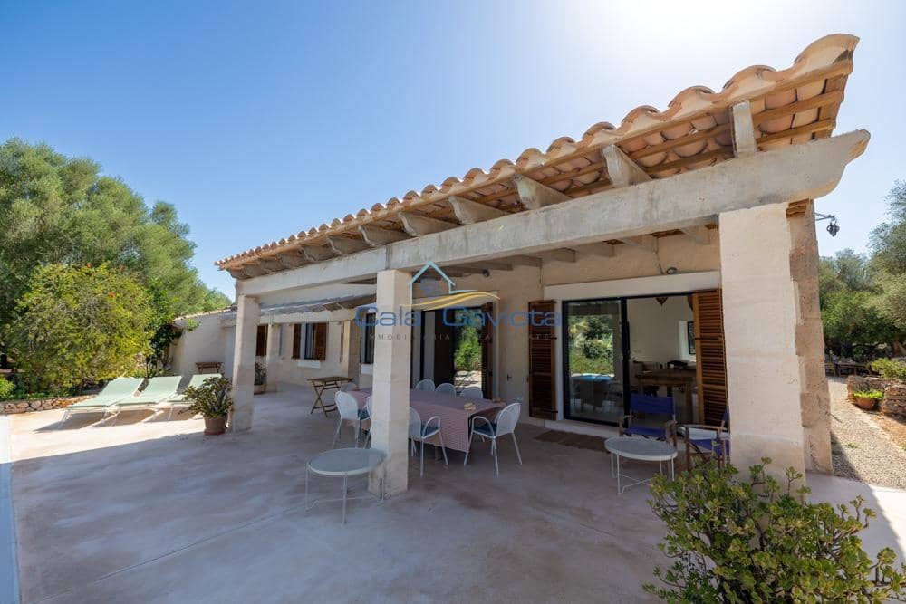 5 bedroom Villa for sale in Felanitx - € 2,390,000 (Ref: 10055363)