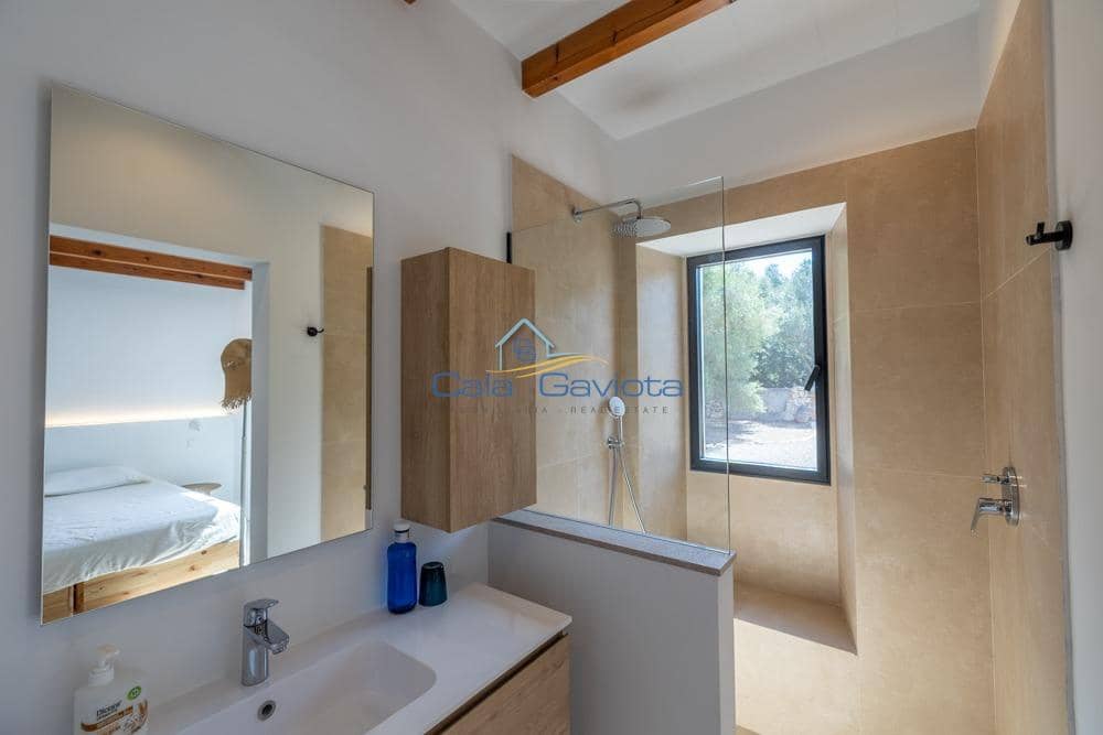 5 bedroom Villa for sale in Felanitx - € 2,390,000 (Ref: 10055363)