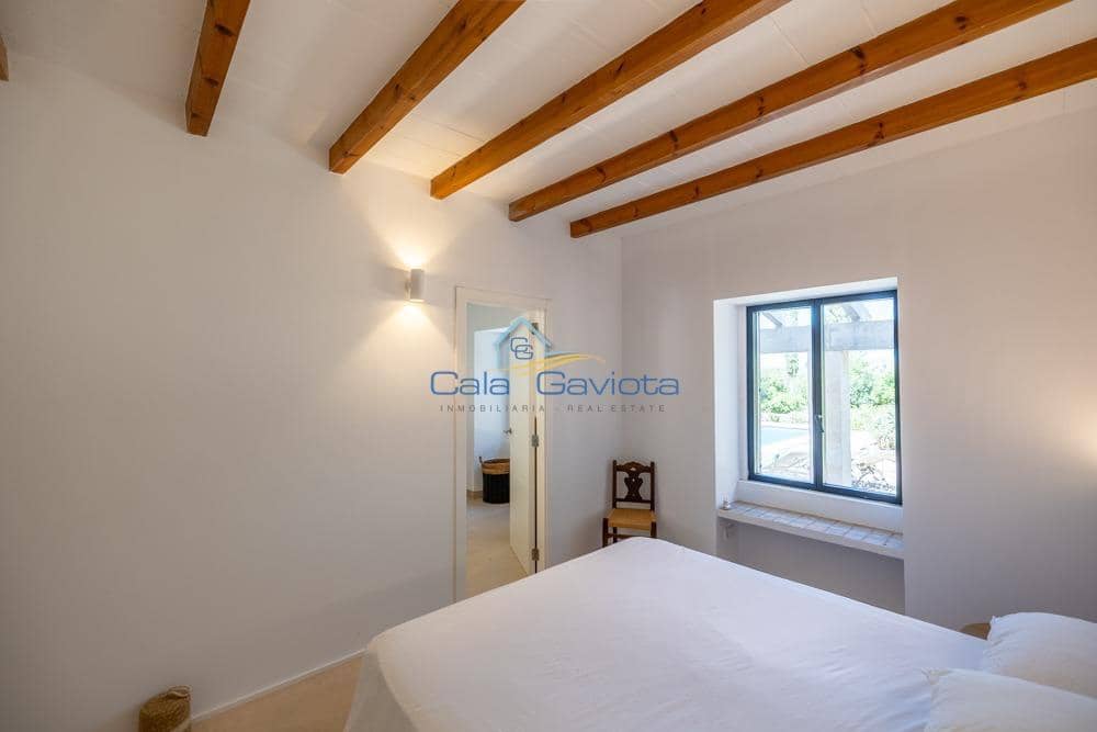 5 bedroom Villa for sale in Felanitx - € 2,390,000 (Ref: 10055363)