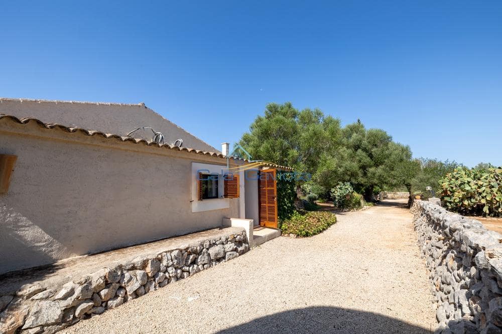 5 bedroom Villa for sale in Felanitx - € 2,390,000 (Ref: 10055363)