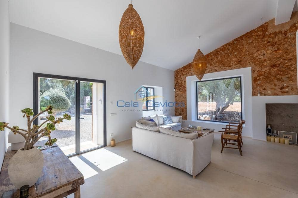 5 bedroom Villa for sale in Felanitx - € 2,390,000 (Ref: 10055363)
