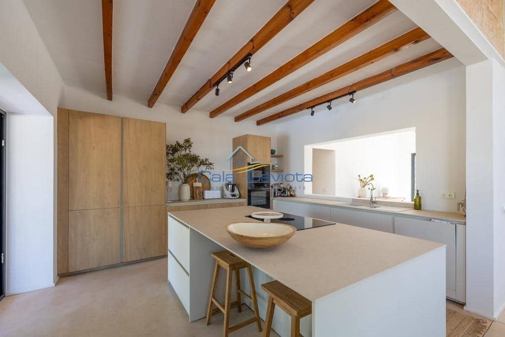 5 bedroom Villa for sale in Felanitx - € 2,390,000 (Ref: 10055363)