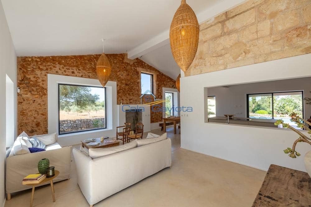 5 bedroom Villa for sale in Felanitx - € 2,390,000 (Ref: 10055363)
