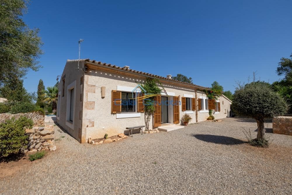 5 bedroom Villa for sale in Felanitx - € 2,390,000 (Ref: 10055363)