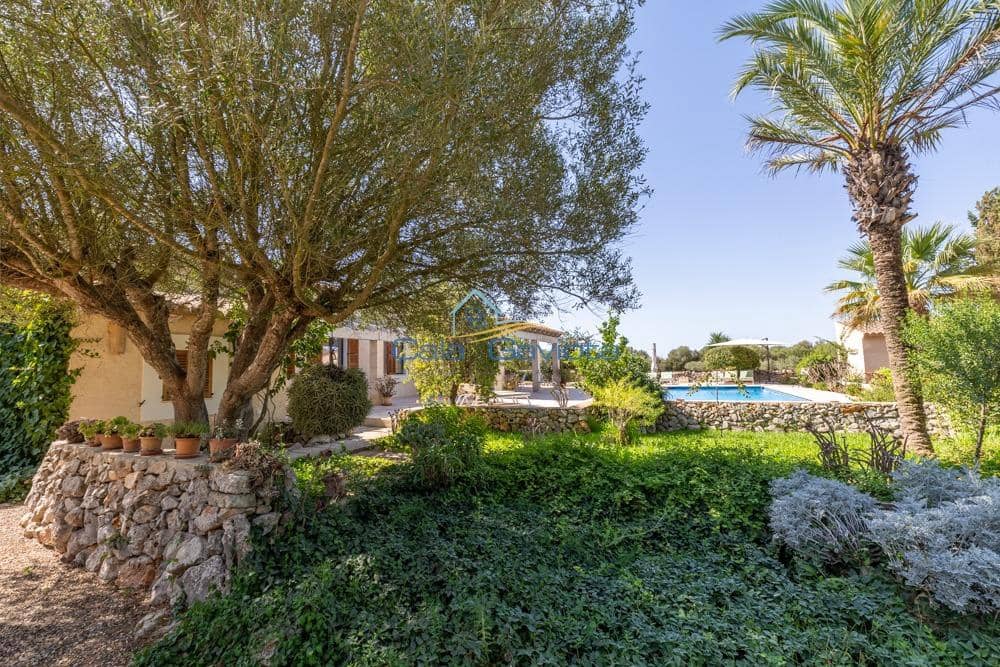 5 bedroom Villa for sale in Felanitx - € 2,390,000 (Ref: 10055363)