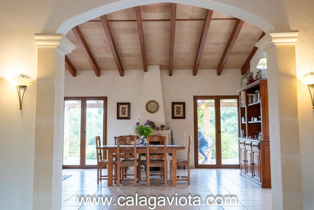 3 bedroom Villa for sale in Ses Salines with pool - € 1,480,000 (Ref: 10109765)