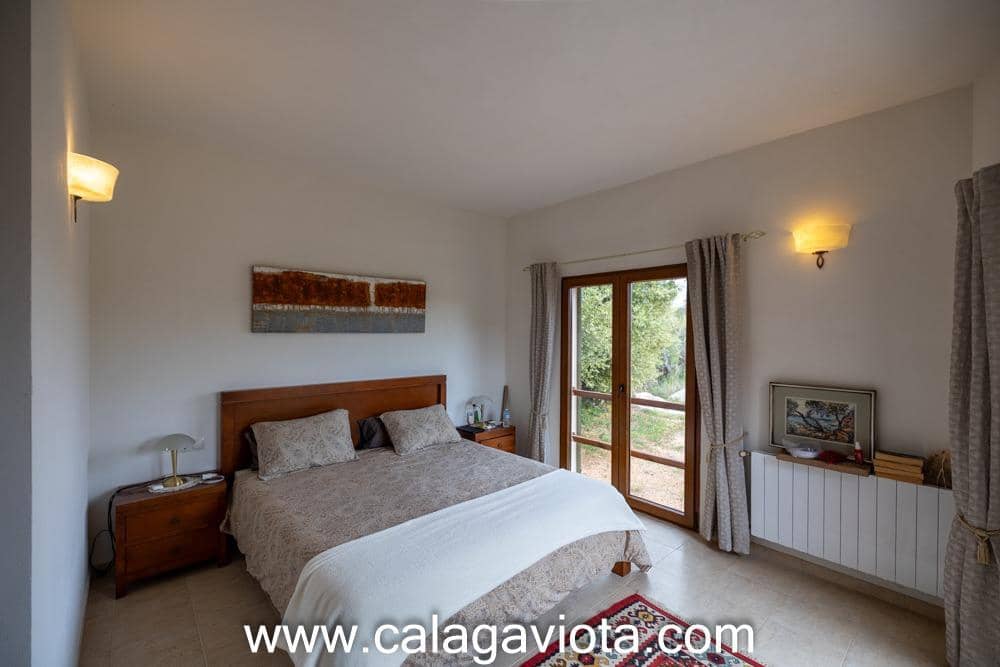 3 bedroom Villa for sale in Ses Salines with pool - € 1,480,000 (Ref: 10109765)