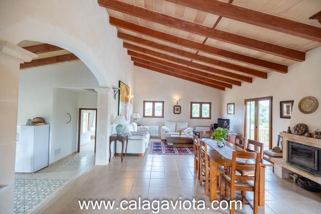 3 bedroom Villa for sale in Ses Salines with pool - € 1,480,000 (Ref: 10109765)
