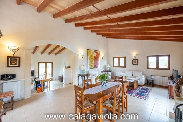 3 bedroom Villa for sale in Ses Salines with pool - € 1,480,000 (Ref: 10109765)