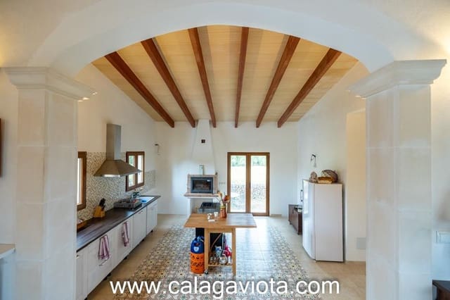 3 bedroom Villa for sale in Ses Salines with pool - € 1,480,000 (Ref: 10109765)