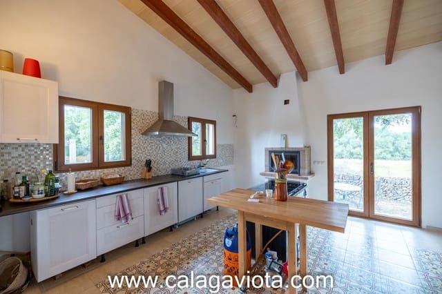 3 bedroom Villa for sale in Ses Salines with pool - € 1,480,000 (Ref: 10109765)