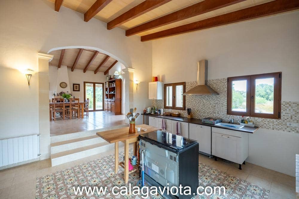 3 bedroom Villa for sale in Ses Salines with pool - € 1,480,000 (Ref: 10109765)