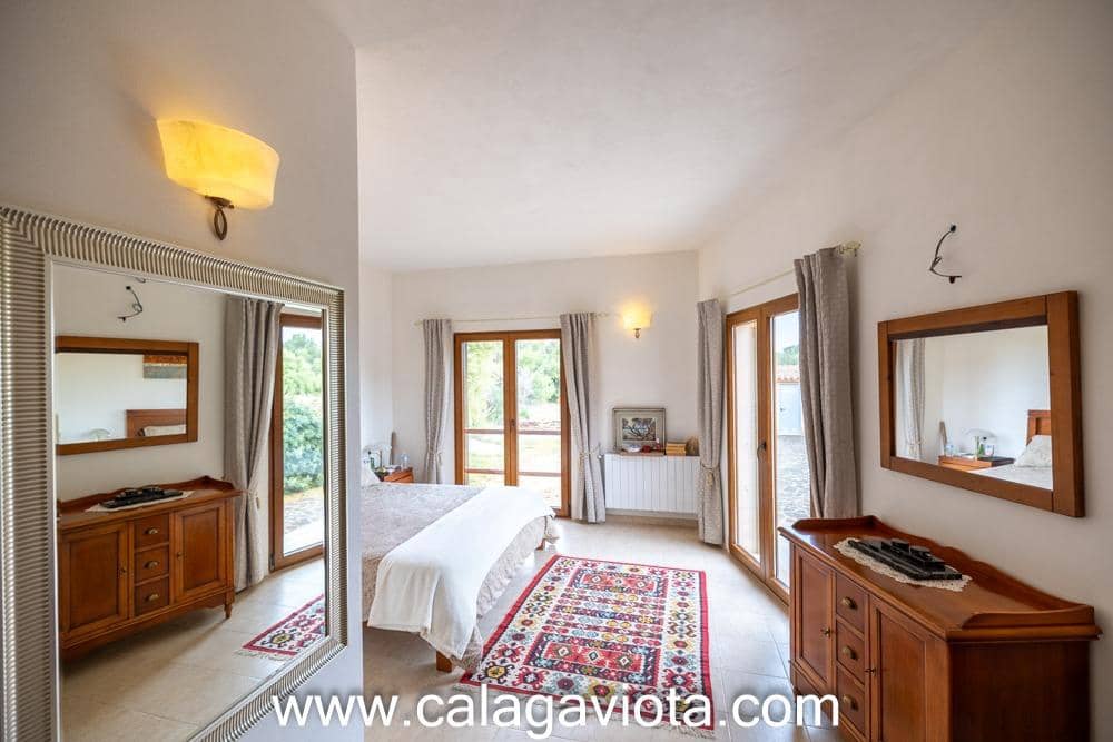 3 bedroom Villa for sale in Ses Salines with pool - € 1,480,000 (Ref: 10109765)