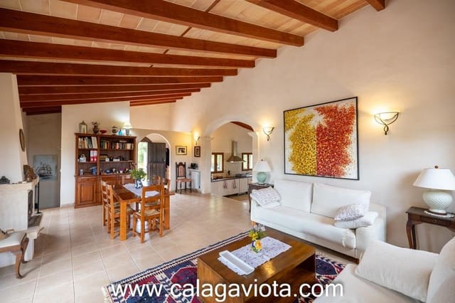 3 bedroom Villa for sale in Ses Salines with pool - € 1,480,000 (Ref: 10109765)