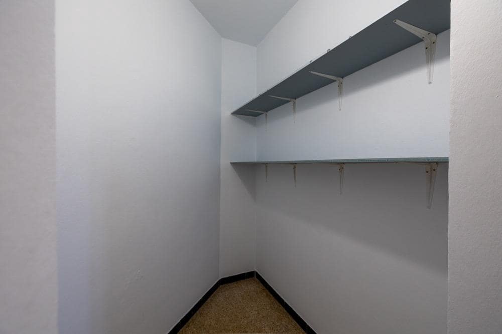 6 quarto Apartamento para venda em Ses Salines - 350 000 € (Ref: 10148877)