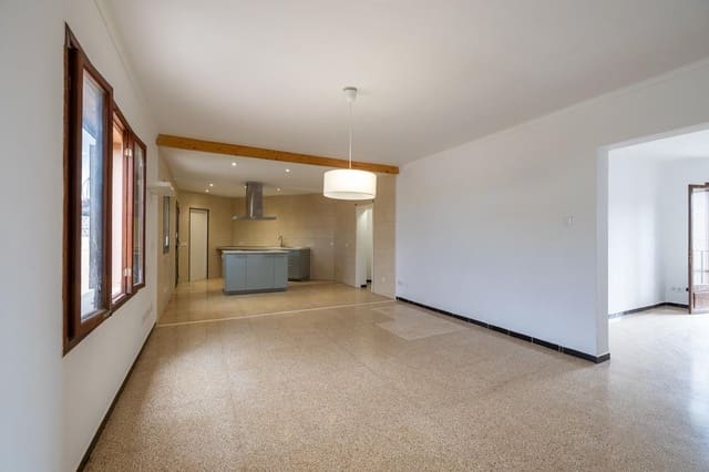 6 makuuhuone Asunto myytävänä paikassa Ses Salines - 350 000 € (Ref: 10148877)