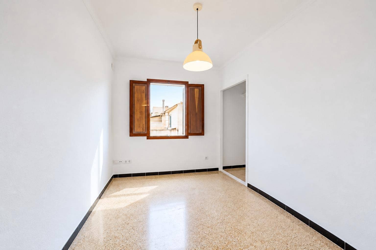 6 quarto Apartamento para venda em Ses Salines - 350 000 € (Ref: 10148877)