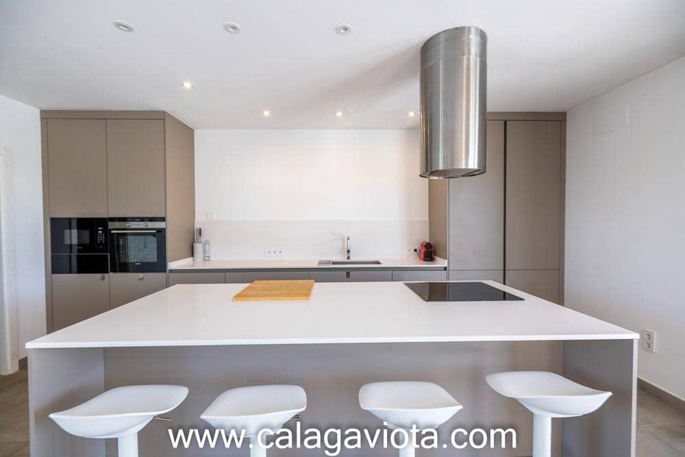 4 slaapkamer Villa te koop in Ses Salines met zwembad garage - € 1.900.000 (Ref: 10187159)
