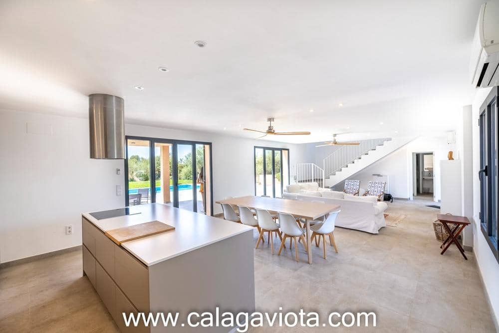 4 slaapkamer Villa te koop in Ses Salines met zwembad garage - € 1.900.000 (Ref: 10187159)