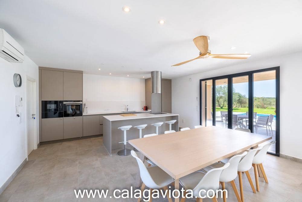 4 slaapkamer Villa te koop in Ses Salines met zwembad garage - € 1.900.000 (Ref: 10187159)
