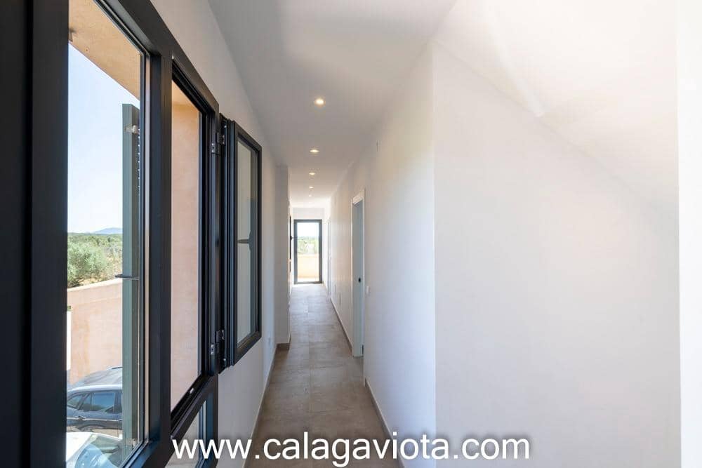 4 slaapkamer Villa te koop in Ses Salines met zwembad garage - € 1.900.000 (Ref: 10187159)