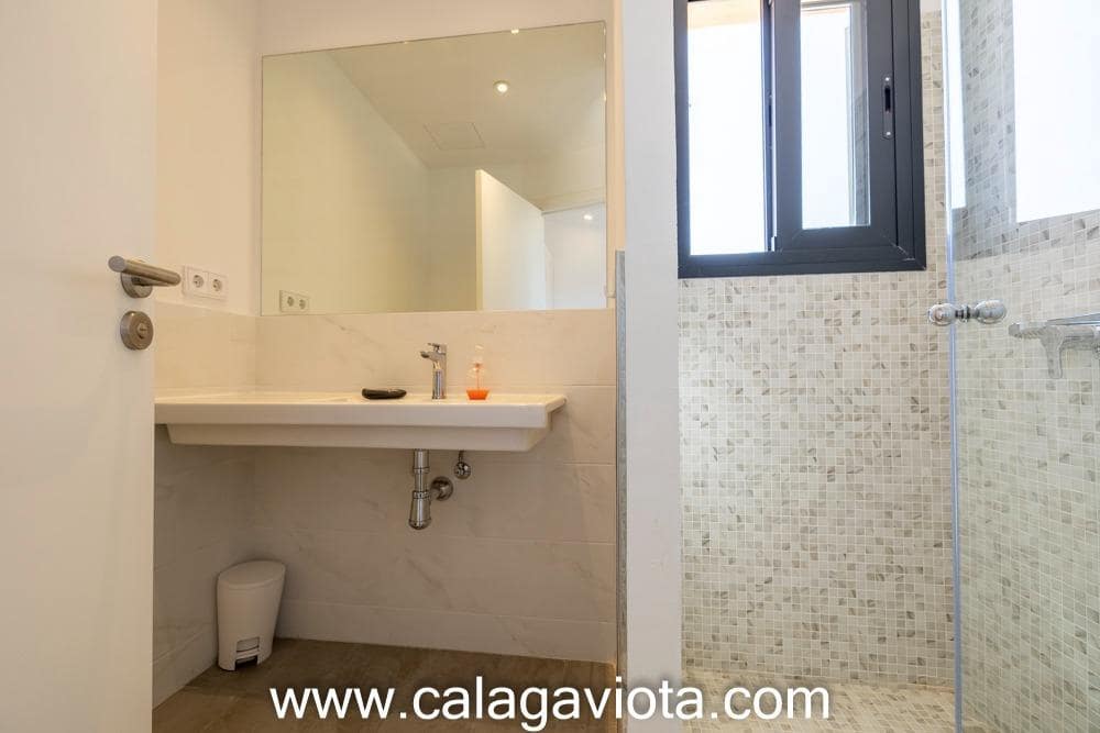4 slaapkamer Villa te koop in Ses Salines met zwembad garage - € 1.900.000 (Ref: 10187159)