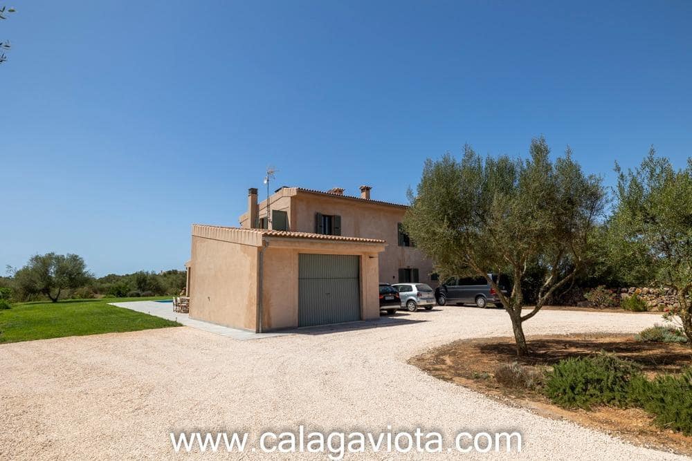 4 slaapkamer Villa te koop in Ses Salines met zwembad garage - € 1.900.000 (Ref: 10187159)