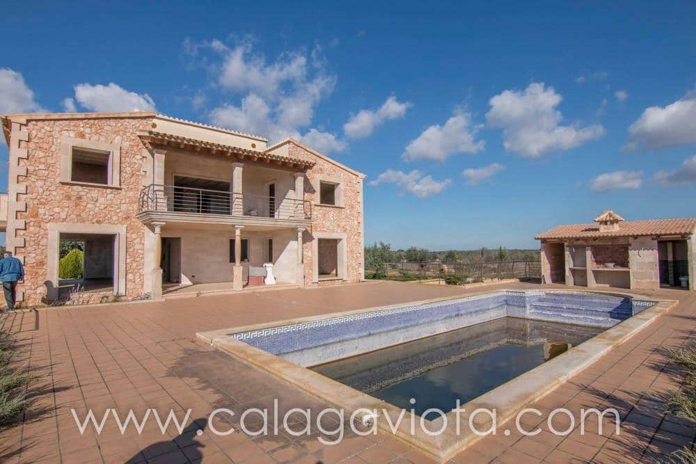 6 soverom Villa til salgs i Ses Salines med svømmebasseng garasje - € 1 300 000 (Ref: 7168120)