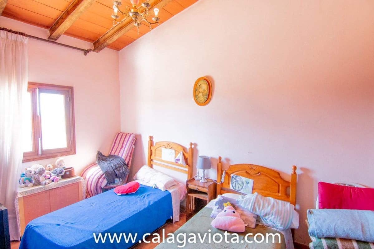 2 soveværelse Villa til salg i Ses Salines med swimmingpool - € 600.000 (Ref: 7168147)