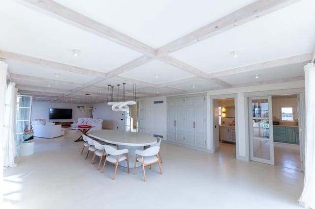 5 slaapkamer Villa te koop in Santanyí met zwembad garage - € 5.250.000 (Ref: 7168169)