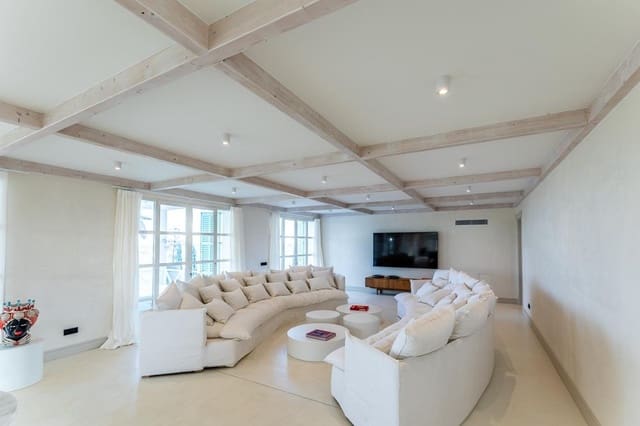 5 slaapkamer Villa te koop in Santanyí met zwembad garage - € 5.250.000 (Ref: 7168169)