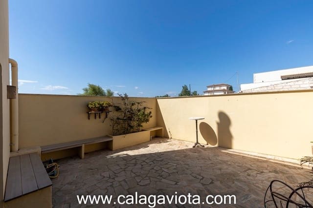 3 slaapkamer Rijtjeshuis te koop in Ses Salines - € 895.000 (Ref: 7168195)