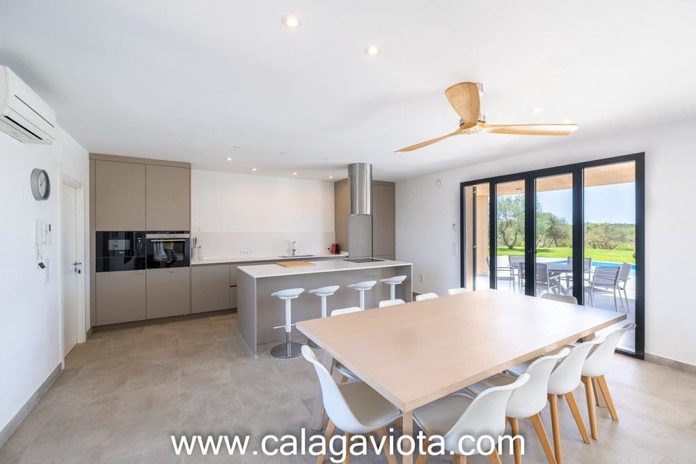 4 camera da letto Villa da affittare in Ses Salines con piscina - 3.850 € (Rif: 7168205)