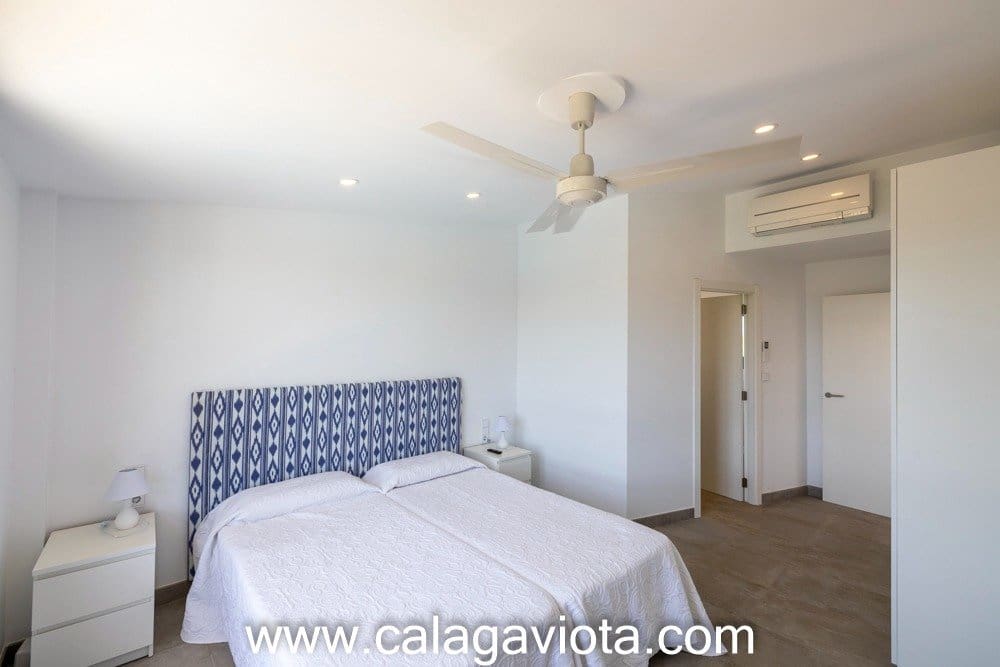 4 camera da letto Villa da affittare in Ses Salines con piscina - 3.850 € (Rif: 7168205)