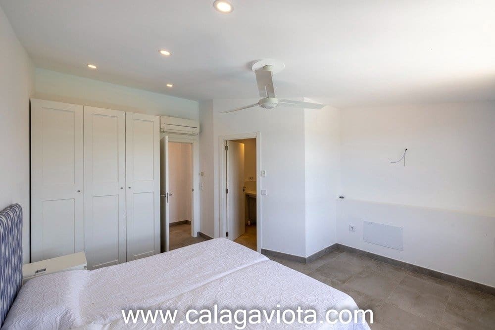 4 camera da letto Villa da affittare in Ses Salines con piscina - 3.850 € (Rif: 7168205)