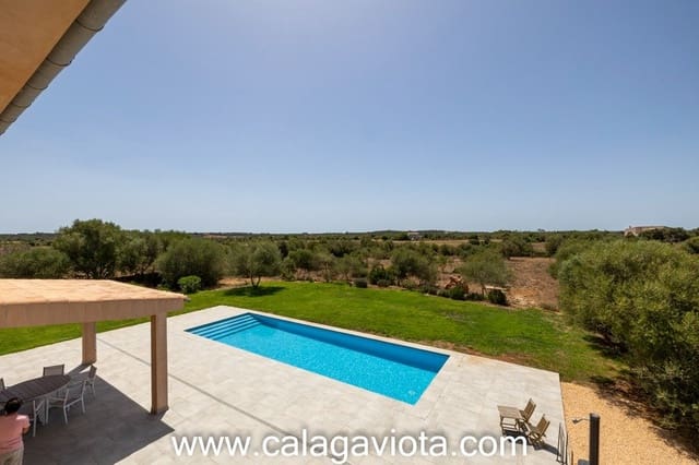 4 bedroom Villa for rent in Ses Salines with pool - € 3,850 (Ref: 7168205)