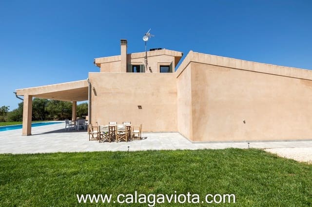 4 bedroom Villa for rent in Ses Salines with pool - € 3,850 (Ref: 7168205)