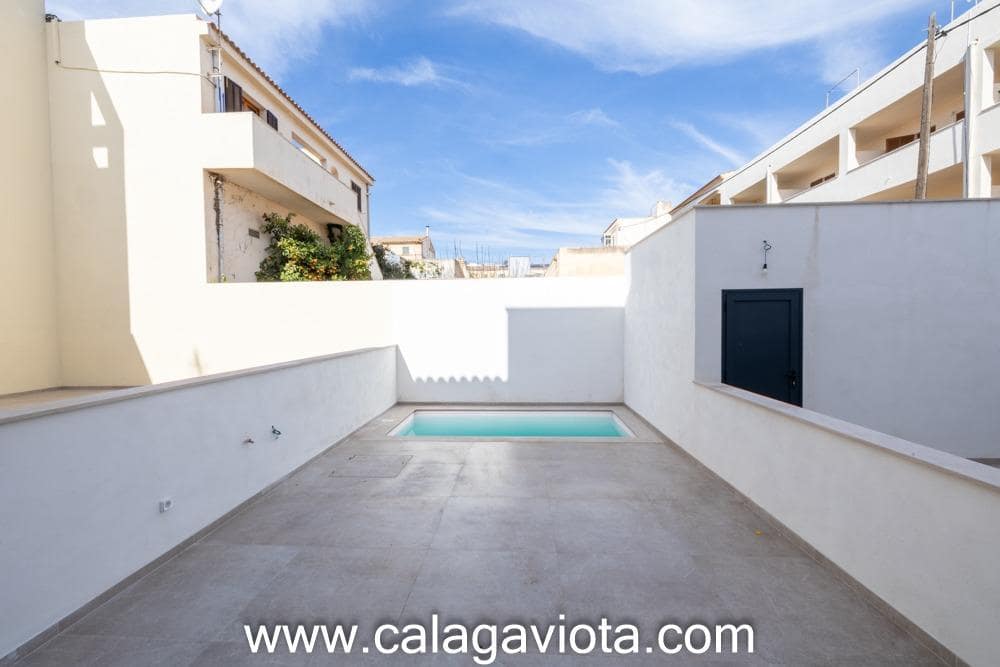 3 bedroom Terraced Villa for sale in Colonia de Sant Jordi with pool garage - € 640,000 (Ref: 7782522)
