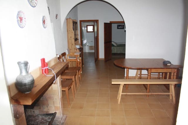 Teren niezagospodarowany na sprzedaż w Ses Salines - 470 000 € (Ref: 8343294)