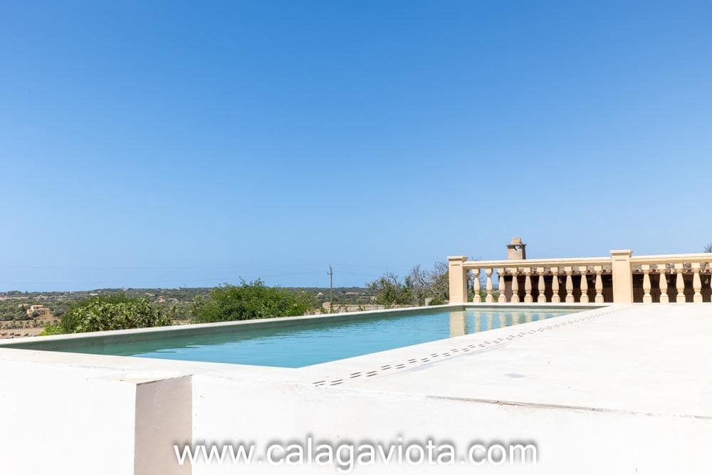 6 soveværelse Byhus til salg i Ses Salines med swimmingpool - € 2.750.000 (Ref: 8343298)