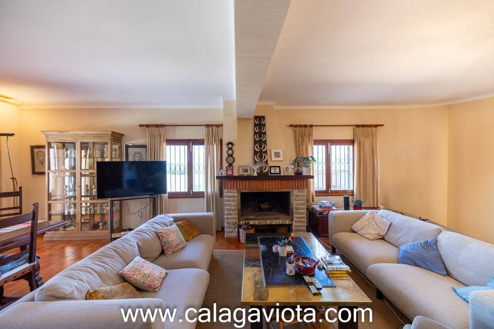 6 soveværelse Byhus til salg i Ses Salines med swimmingpool - € 2.750.000 (Ref: 8343298)