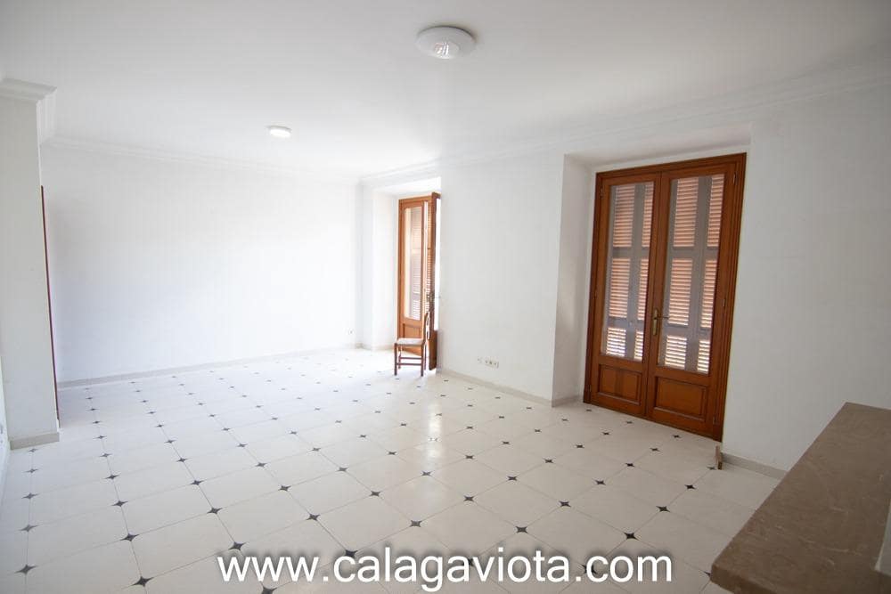 4 bedroom Flat for sale in Felanitx - € 480,000 (Ref: 8343302)