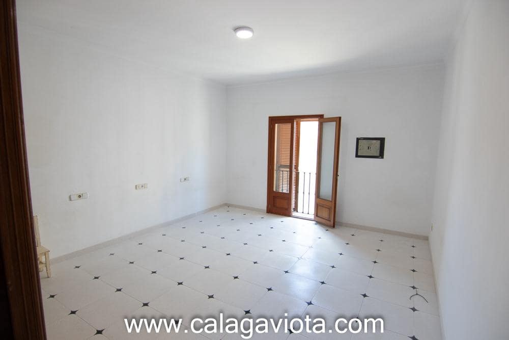 4 bedroom Flat for sale in Felanitx - € 480,000 (Ref: 8343302)