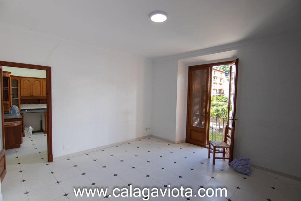 4 bedroom Flat for sale in Felanitx - € 480,000 (Ref: 8343302)