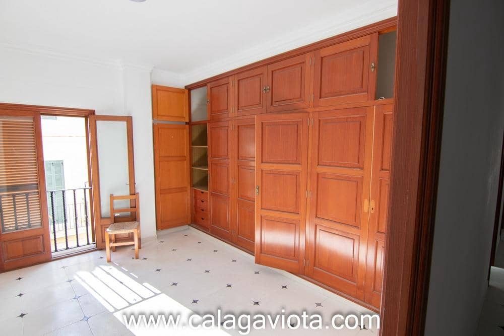 4 bedroom Flat for sale in Felanitx - € 480,000 (Ref: 8343302)