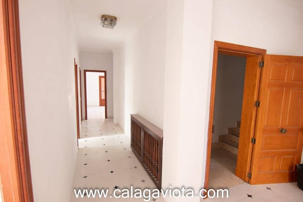 4 bedroom Flat for sale in Felanitx - € 480,000 (Ref: 8343302)