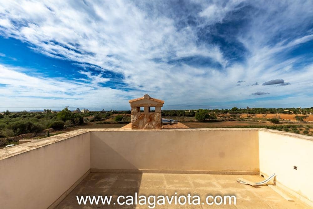 5 bedroom Villa for sale in Ses Salines with pool - € 3,250,000 (Ref: 8652373)