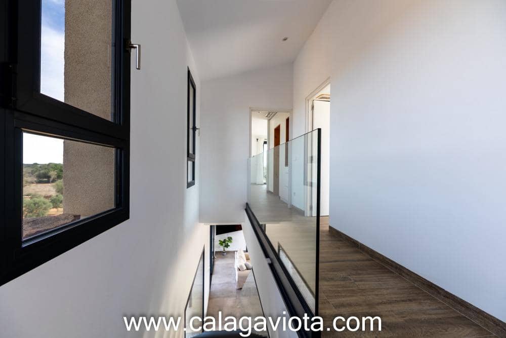 5 bedroom Villa for sale in Ses Salines with pool - € 3,250,000 (Ref: 8652373)