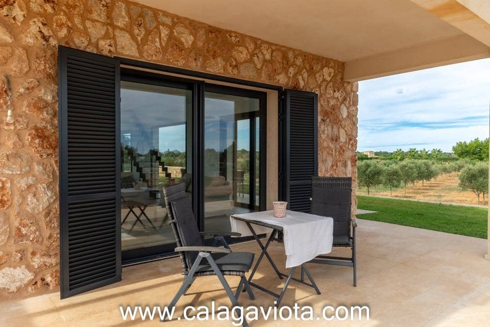 5 bedroom Villa for sale in Ses Salines with pool - € 3,250,000 (Ref: 8652373)